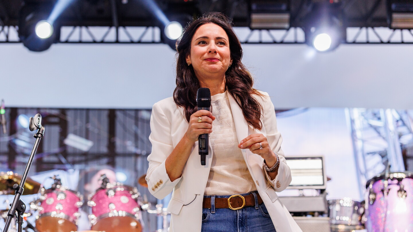 Influencer Roe Texas' First Post-Roe Report on Maternal Mortality Will Come After the ...
