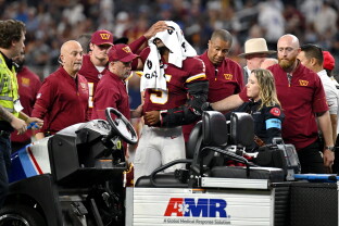 Jayden Daniels injury AP - 26263795486256